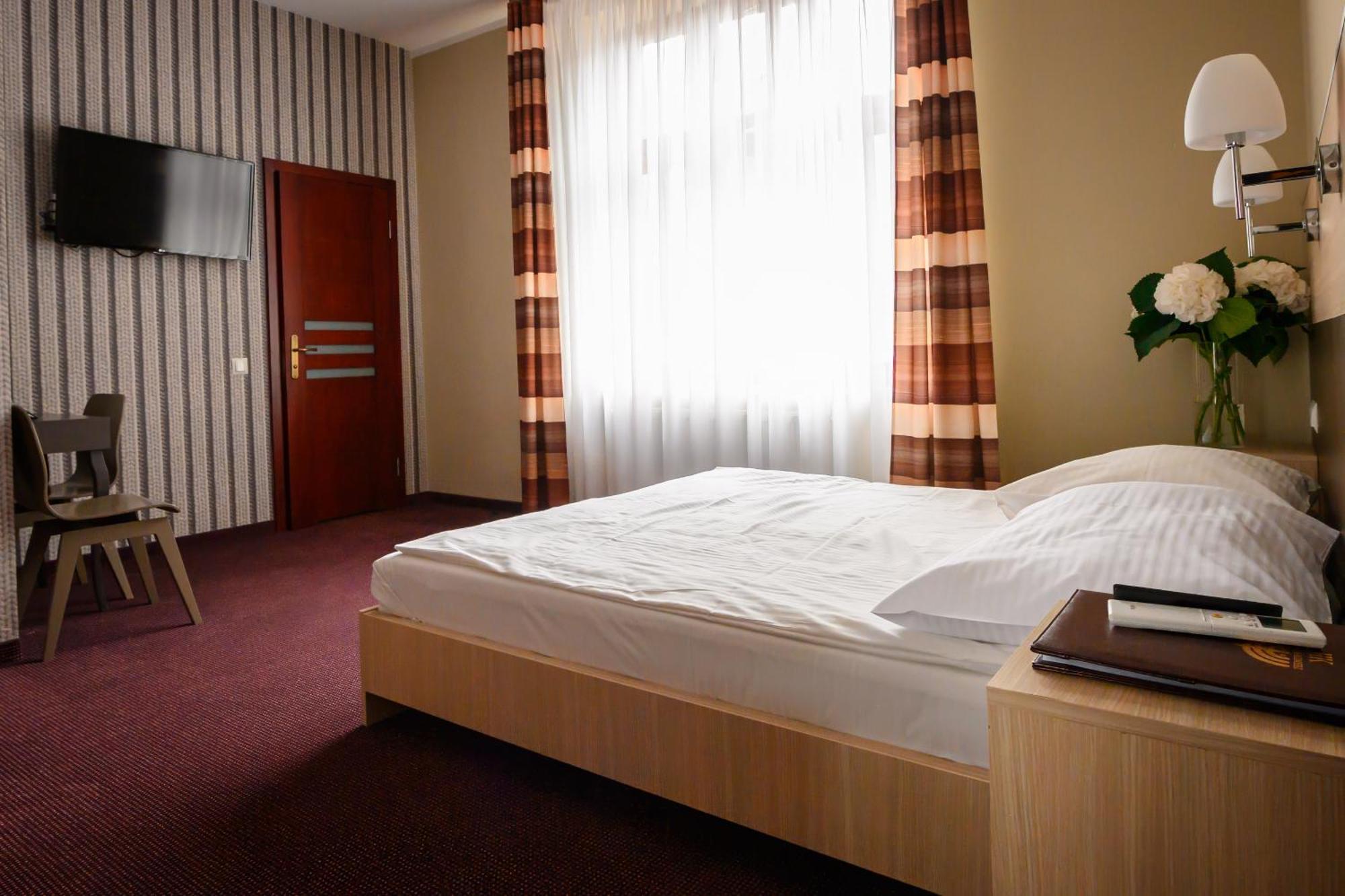 Hotel Kazimierz II Краков Экстерьер фото
